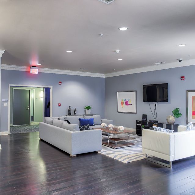 Maxwell - Living Room