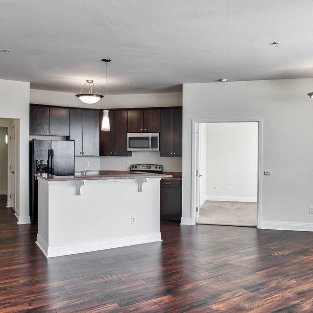 Maxwell - Unfurnished Living Room